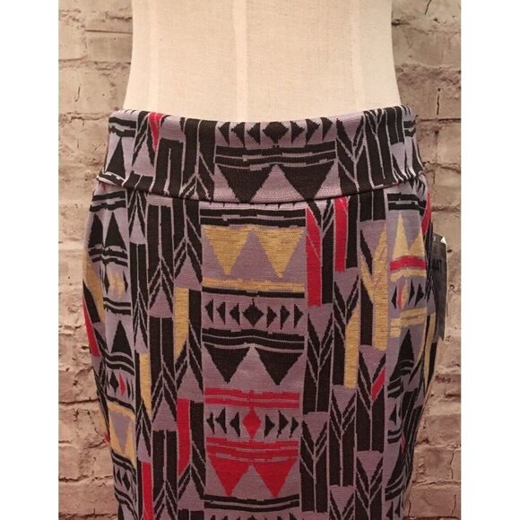 LuLaRoe CASSIE Skirt Grey Black Gold Red Arrows Aztec Tribal Size Small NEW - Picture 2 of 4